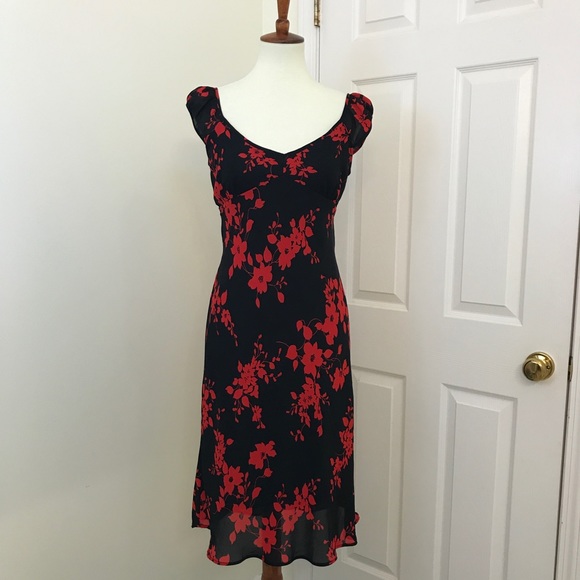 jonathan martin Dresses & Skirts - 🌹 Feminine Red and Black Dress